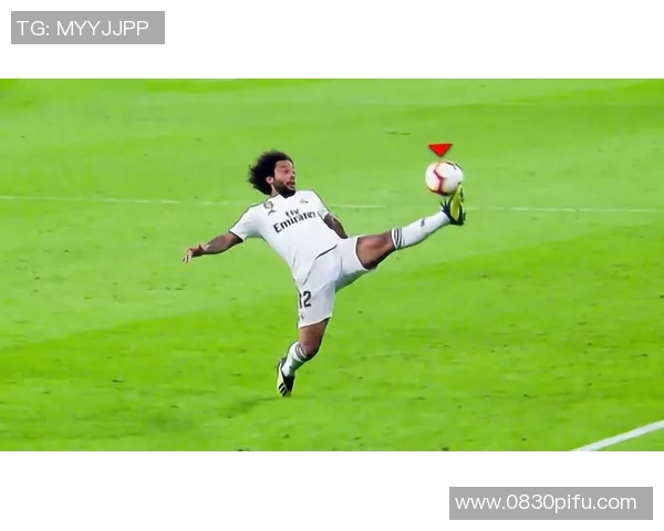 足球明星变样大揭秘多种风格与造型的精彩对比图集